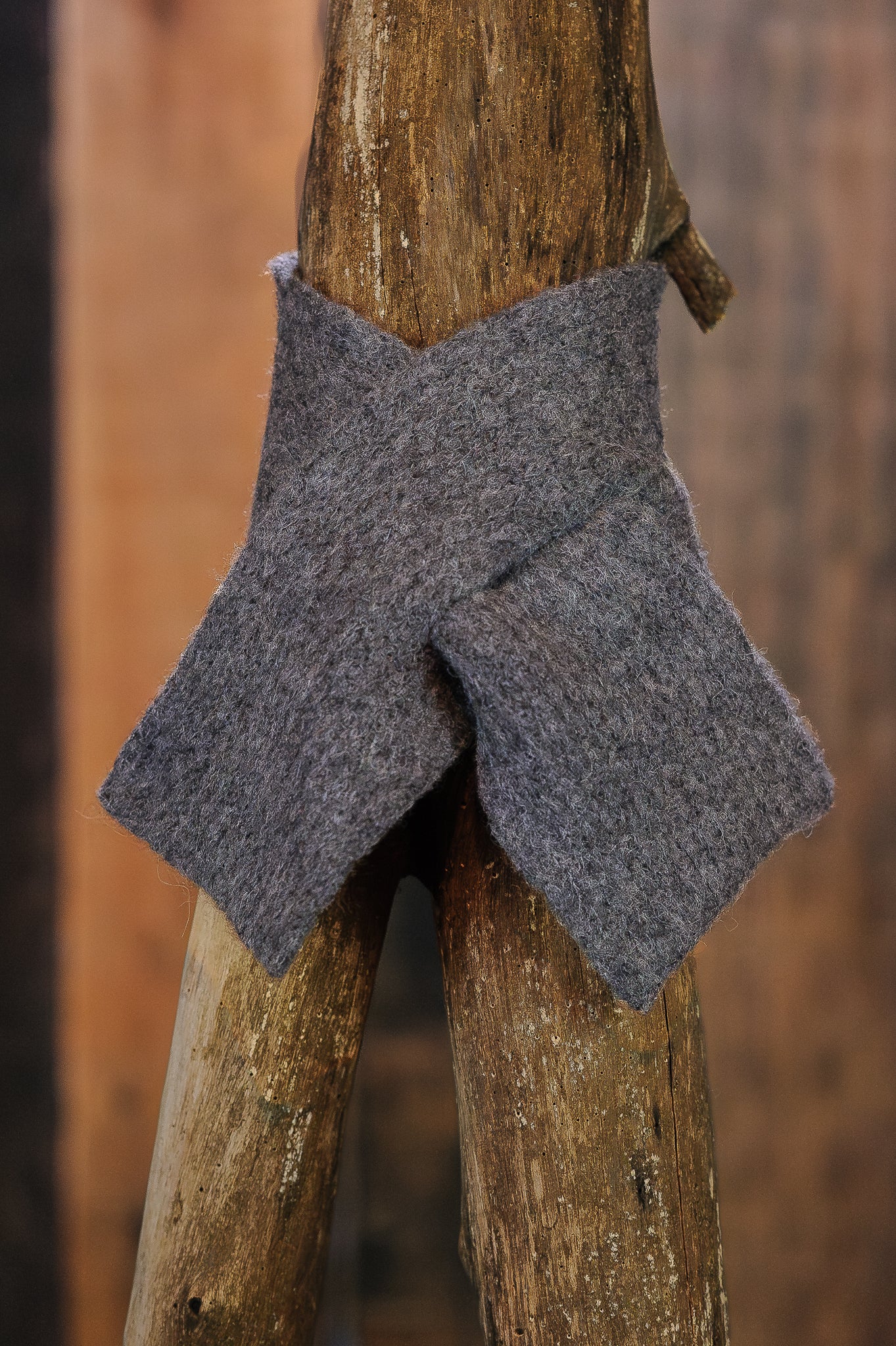 Foulard en alpaga croisé charbon