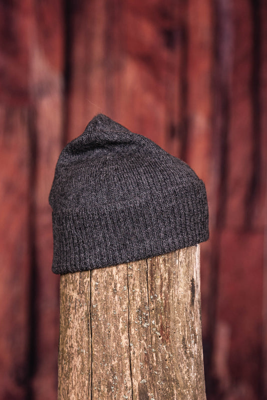 Tuque en alpaga simple avec rebord - Charbon