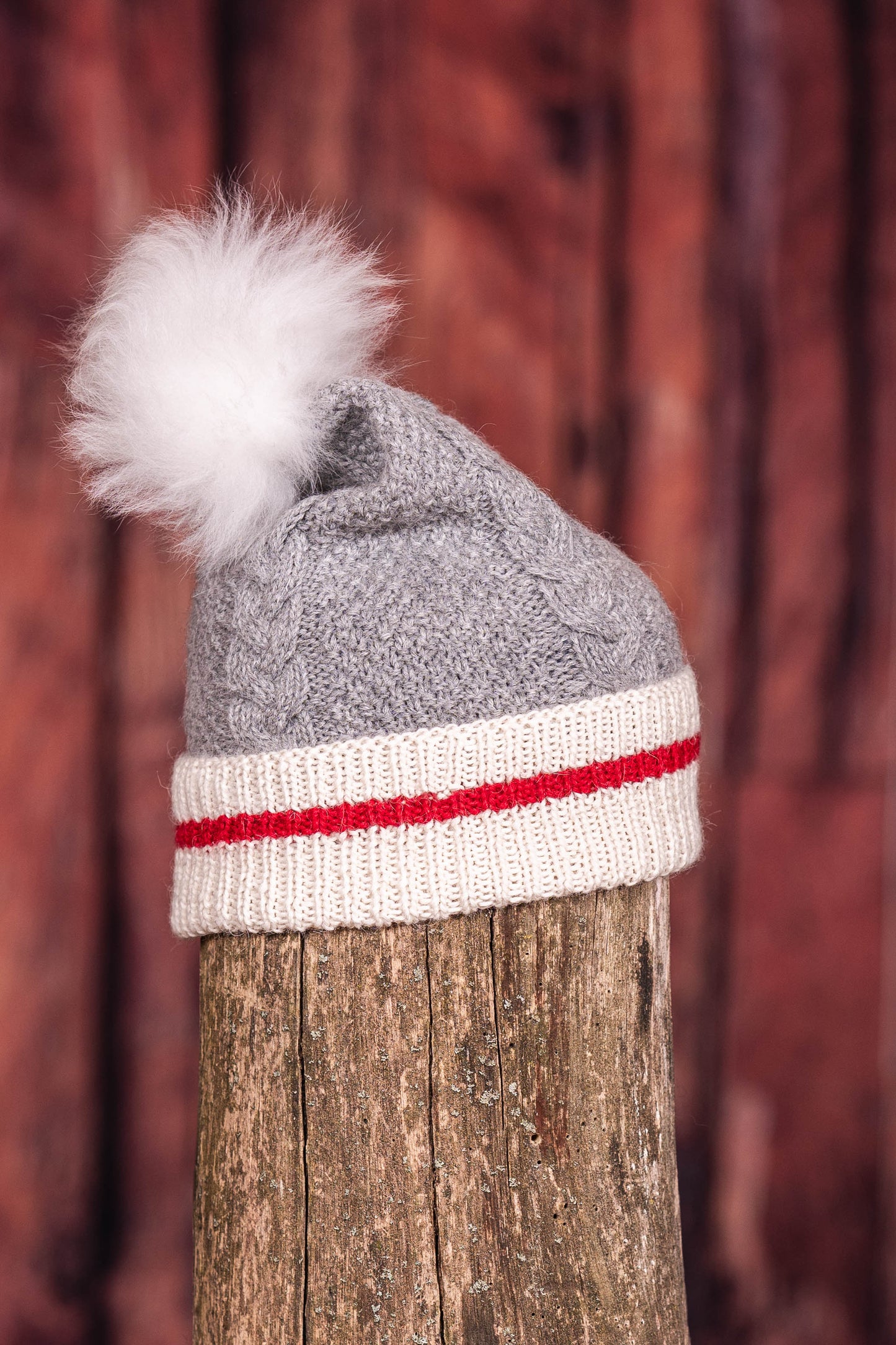 Tuque en alpaga avec pompon de fourrure - Tradition DNA