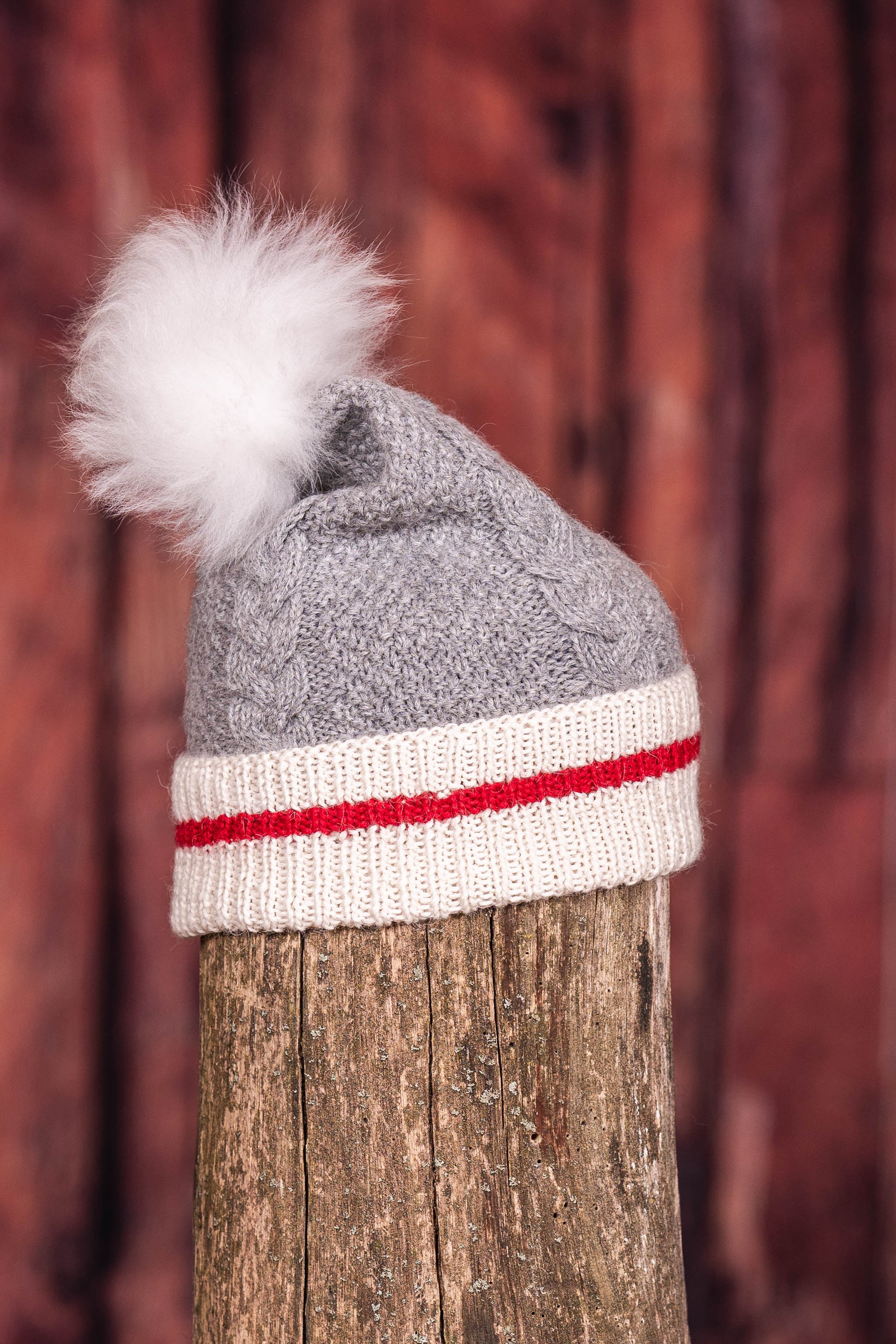 Tuque en alpaga avec pompon de fourrure - Tradition DNA