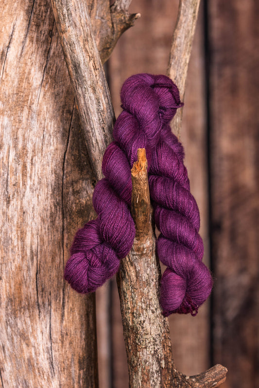 # AB12 - Skein, 100% Baby Alpaca -  Asarina