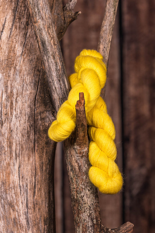 # AM3834 - Skein, 100% Baby Alpaca - Yellow